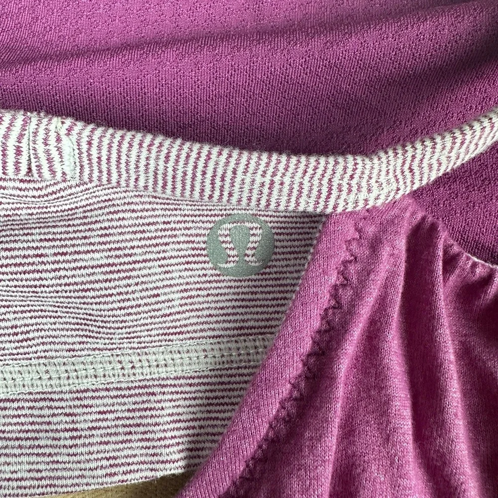 Lululemon Racerback Tank Top Womens Sz 4 Purple Built in Bra Athleisure